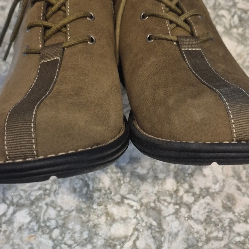 White Mountain Lisa Waterproof Hiking Boots In Olive Green NWOT